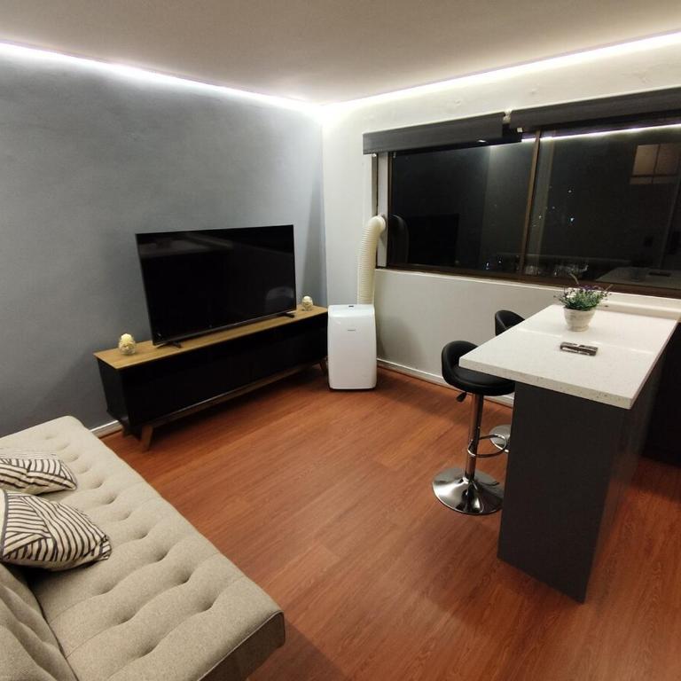  - Room #1714594501 - 18