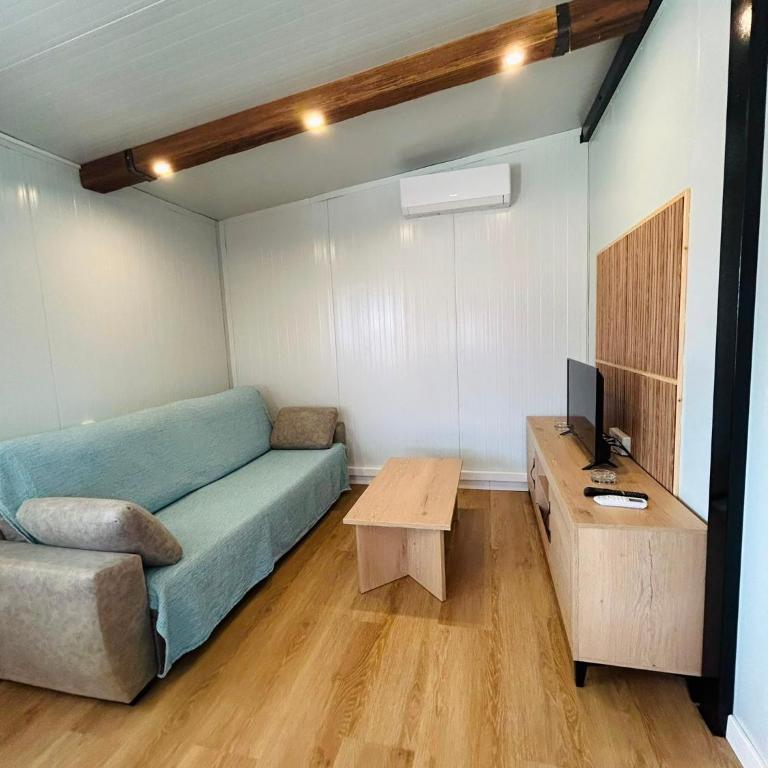 Casa Privada con Jardin Barbacoa y Piscina privada solo familias - Appartement - 6