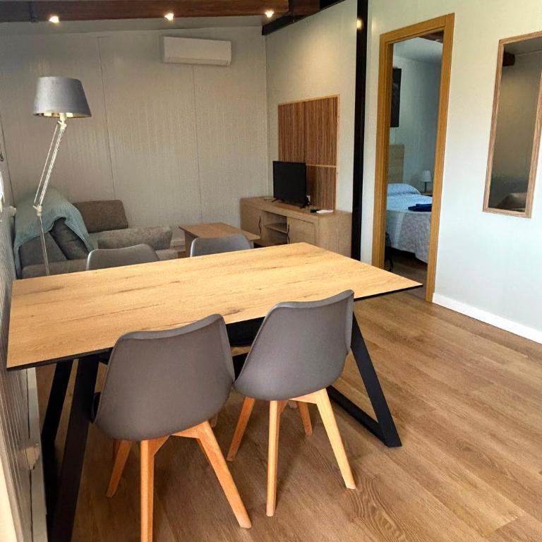 Casa Privada con Jardin Barbacoa y Piscina privada solo familias - Appartement - 7
