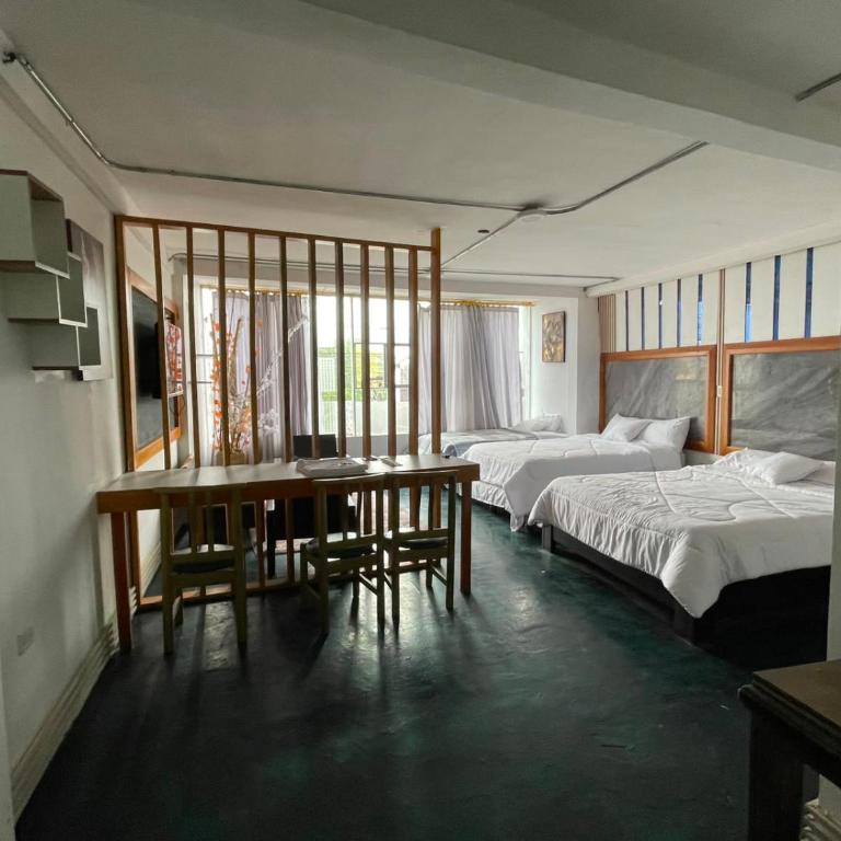 Hotel Victoria's Plaza - Room #1714627004 - 3