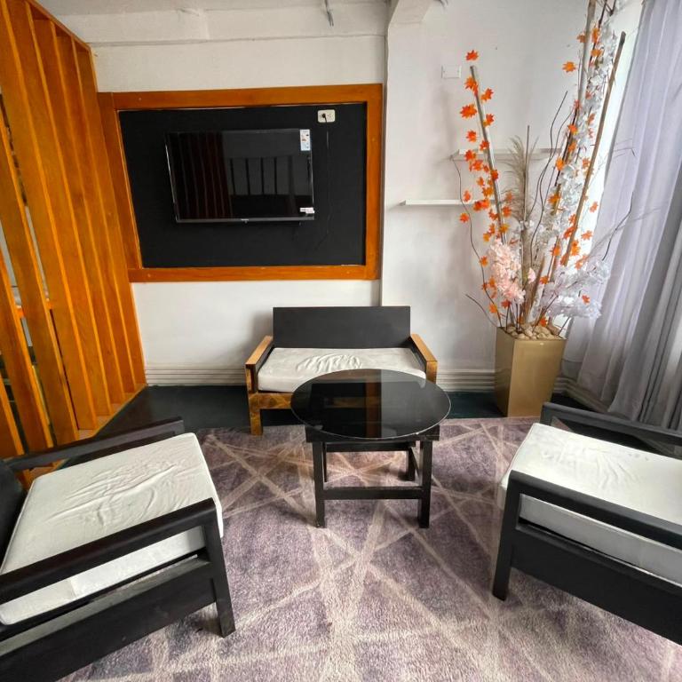 Hotel Victoria's Plaza - Room #1714627004 - 2