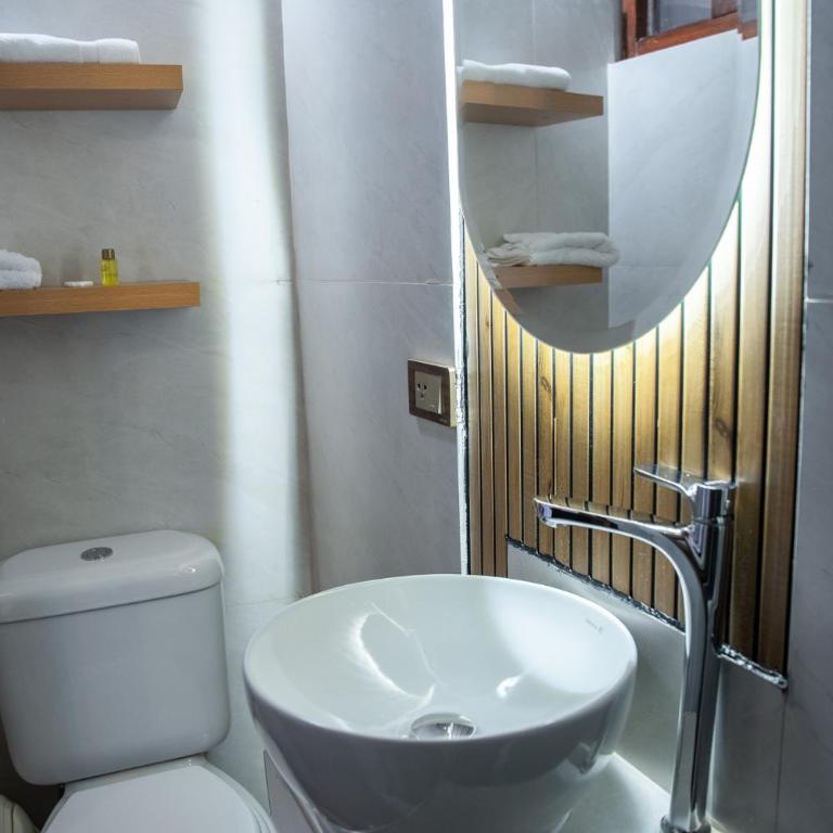 DANNA INN - Double Room - 4
