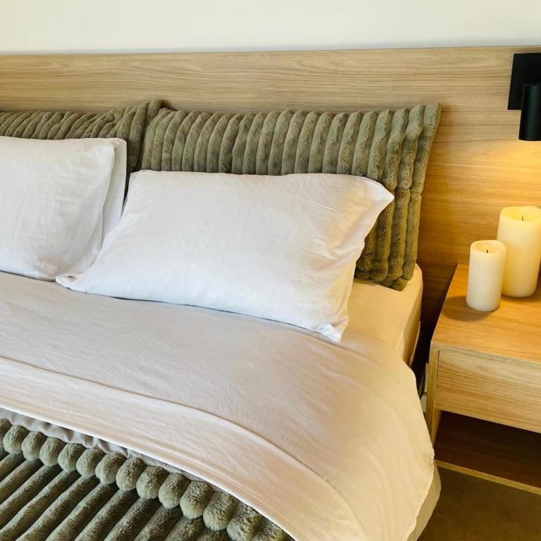  - Room #1713840701 - 15
