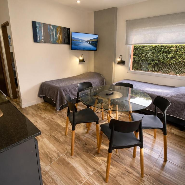 Las Victorias Suites Bariloche - One-Bedroom Apartment with Garden View - 19