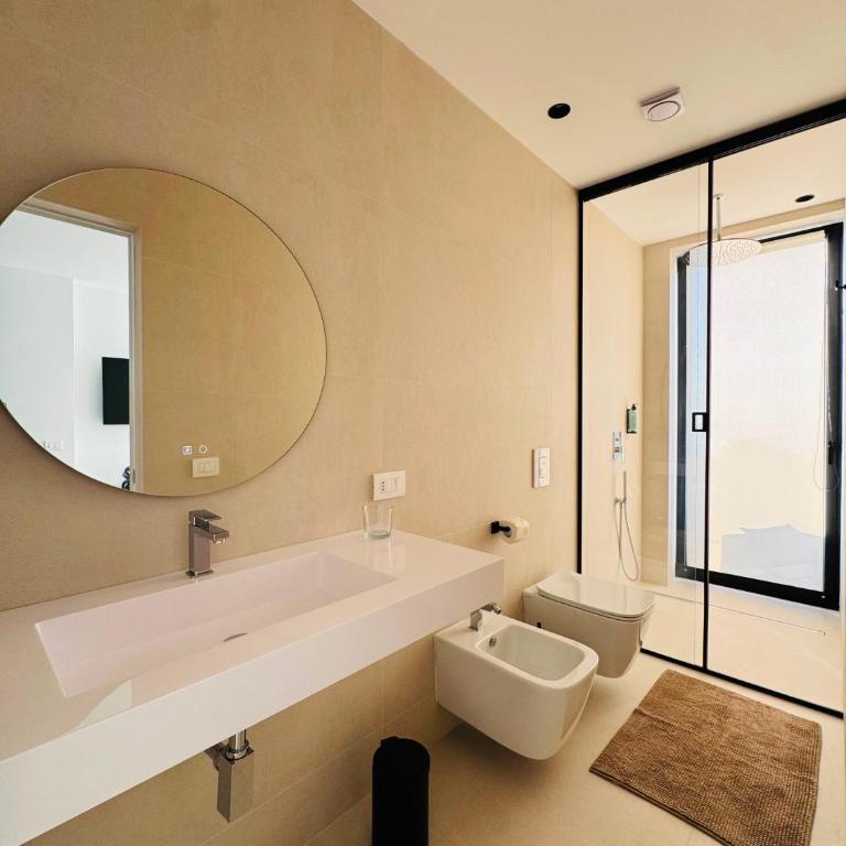  - Room #1714595702 - 10