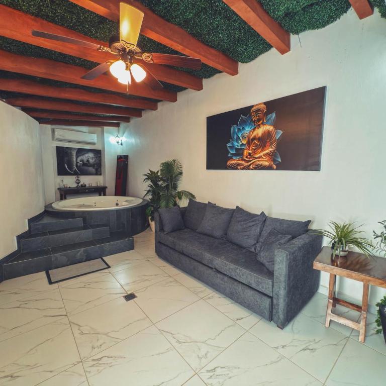 - Room #1714644201 - 2