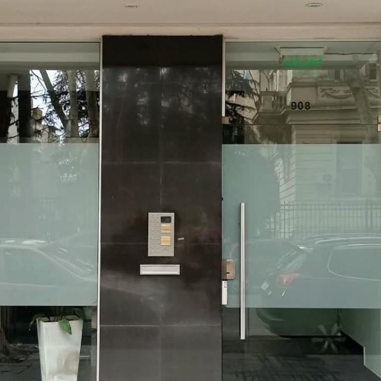 Espacioso y luminoso, Club Atenas, 100 m del Hospital Argentino - Apartamento Deluxe de 2 dormitorios con balcón - 9