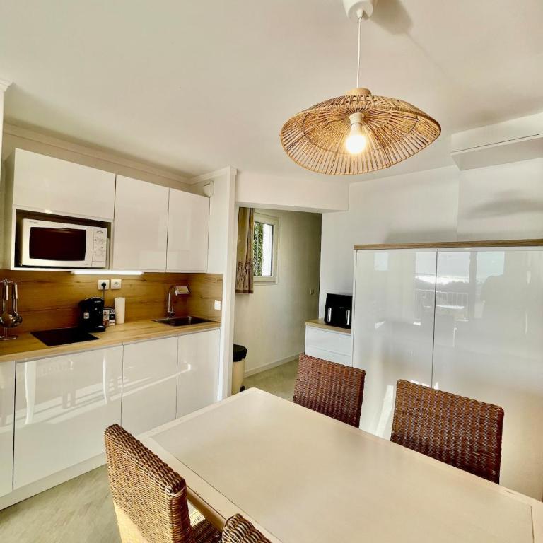Appartement vue mer et Saint-Tropez - Domaine Les Restanques à Grimaud - Appartement 1 Chambre - 4