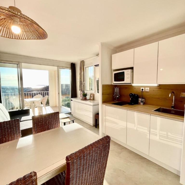 Appartement vue mer et Saint-Tropez - Domaine Les Restanques à Grimaud - Appartement 1 Chambre - 2