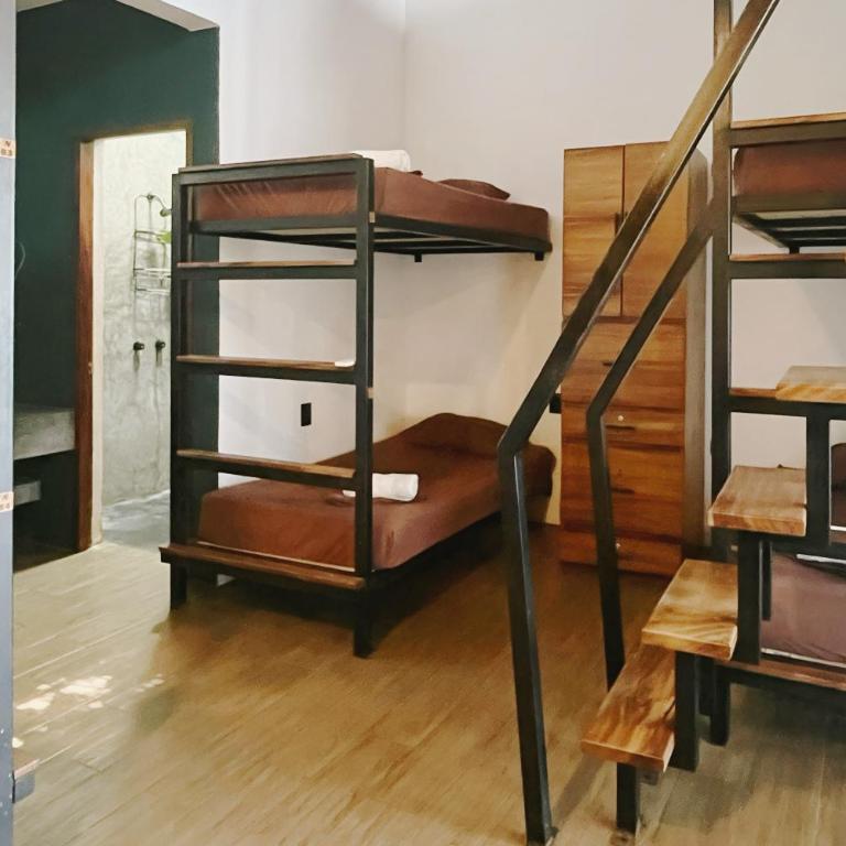  - Room #1714654802 - 4