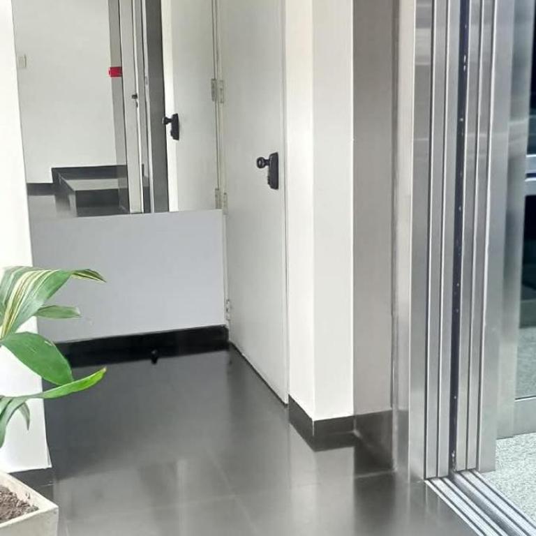 Espacioso y luminoso, Club Atenas, 100 m del Hospital Argentino - Apartamento Deluxe de 2 dormitorios con balcón - 24
