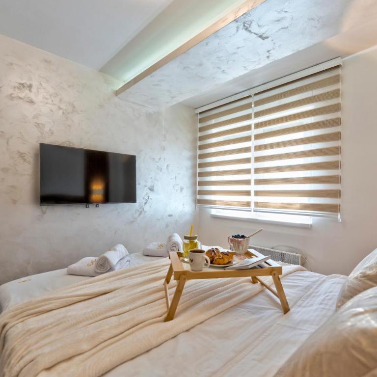  - Room #1714674401 - 14