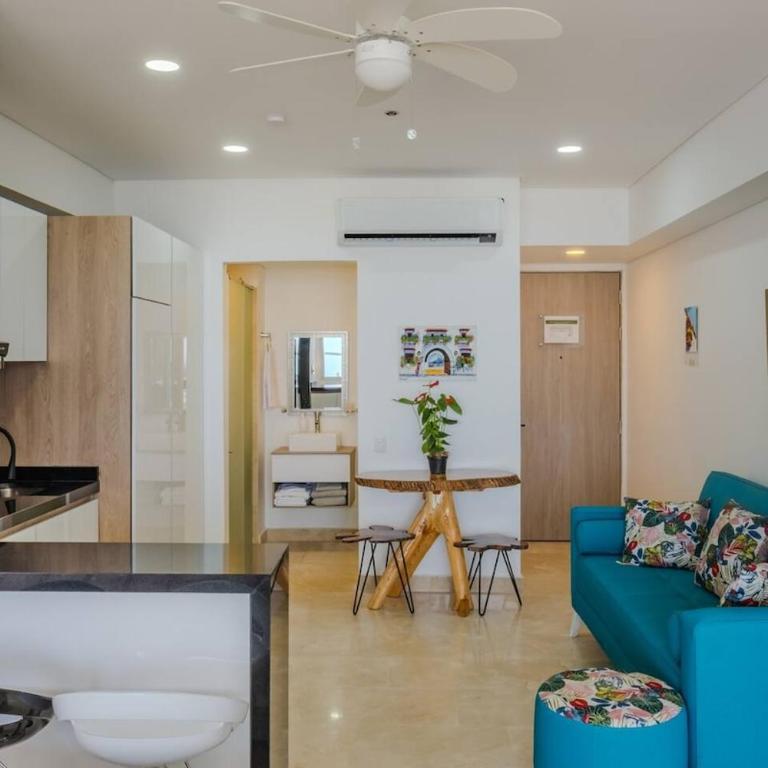 Sea View Apartment Suite with Pool, 3 min to the Airport - One-Bedroom Apartment - 13