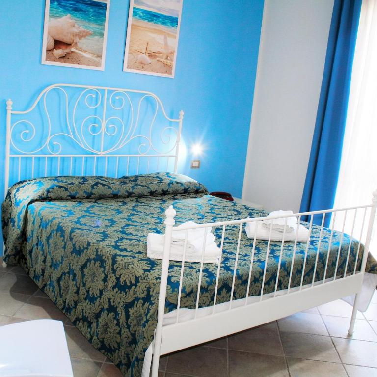 Hotel Achibea - Camera Matrimoniale - 8
