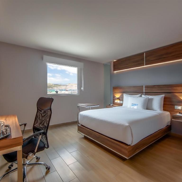 Sleep Inn Tijuana - Habitación con cama grande - 5