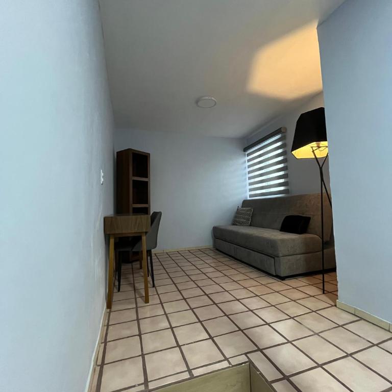  - Room #1714691101 - 3