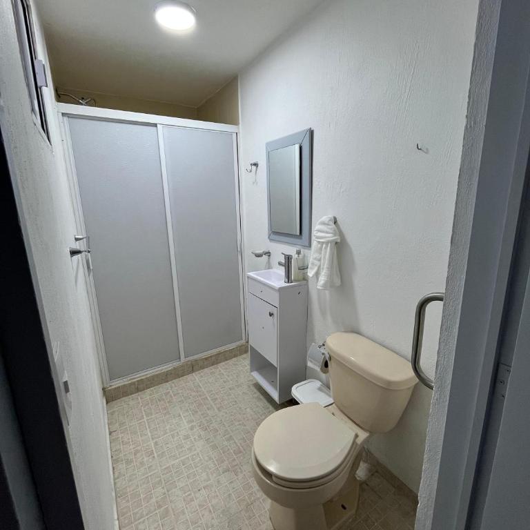  - Room #1714691101 - 23