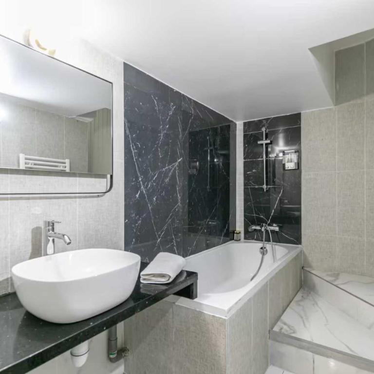Duplex apartment 4BDR 11P - Moulin Rouge - Appartement 4 Chambres - 38