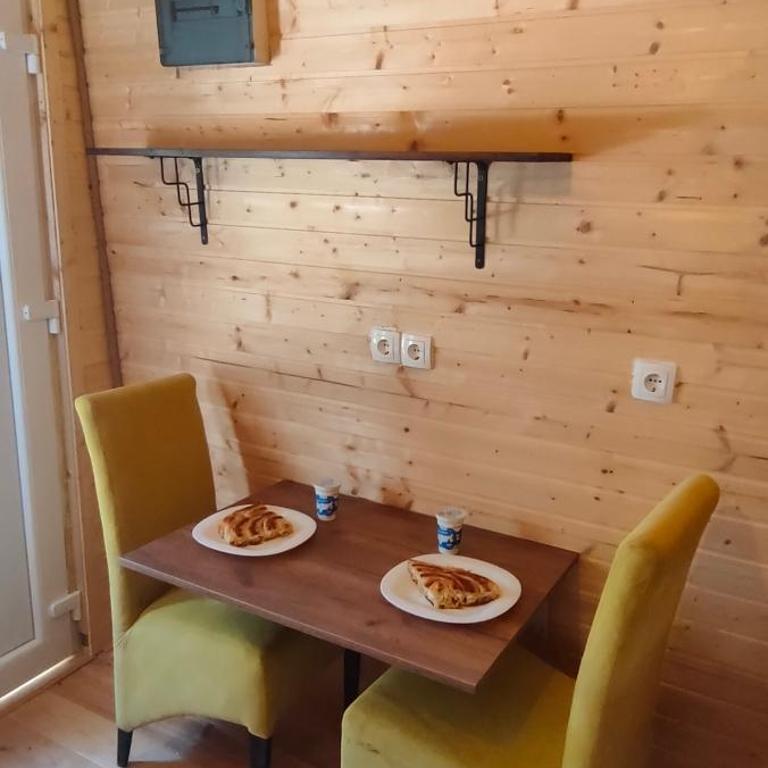  - Room #1714700401 - 13