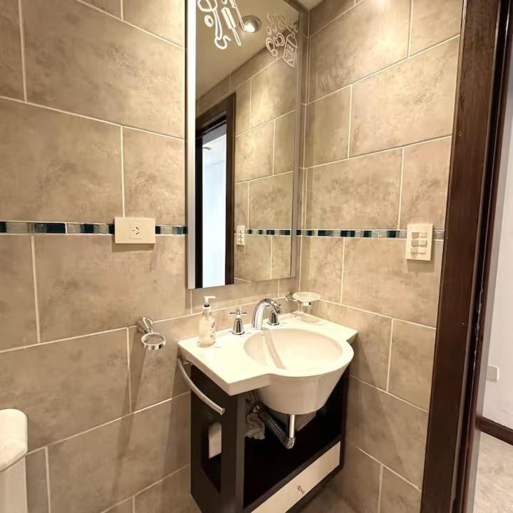 Aparts Calafate Suites - Standard Queen Room - 9