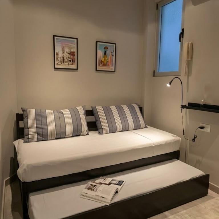  - Room #1714713901 - 11