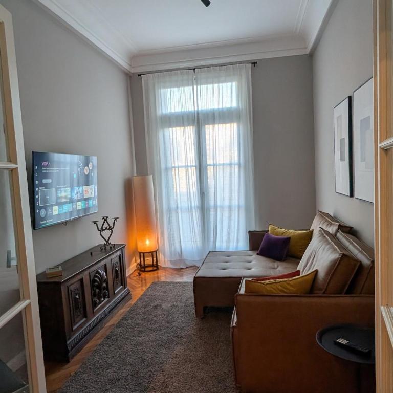  - Room #1714713901 - 16