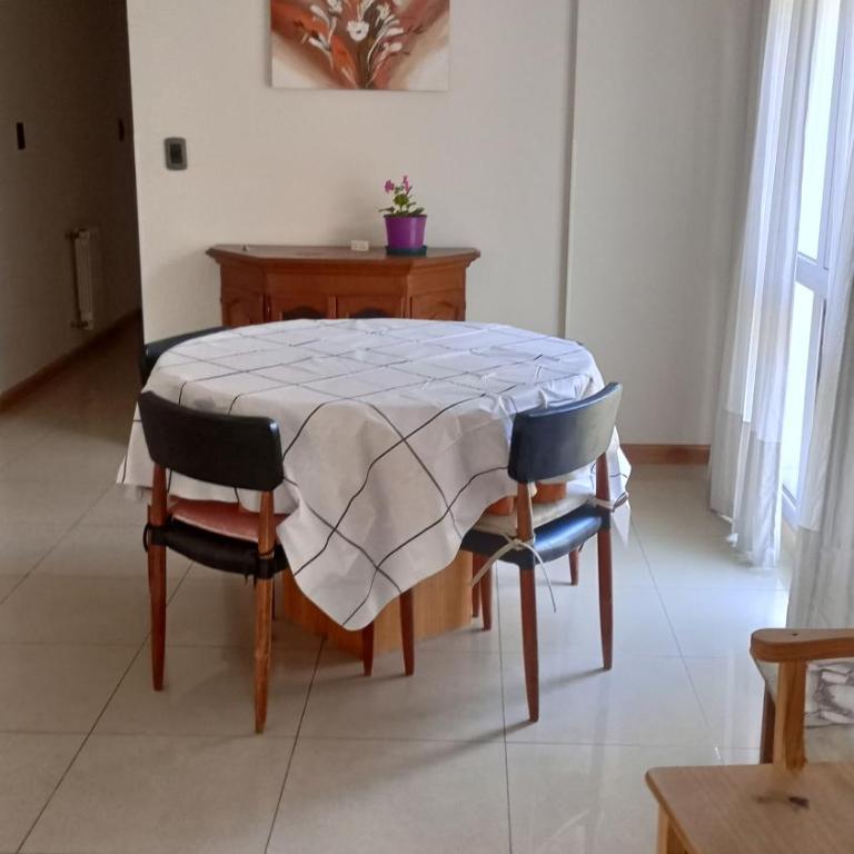 Espacioso y luminoso, Club Atenas, 100 m del Hospital Argentino - Apartamento Deluxe de 2 dormitorios con balcón - 3