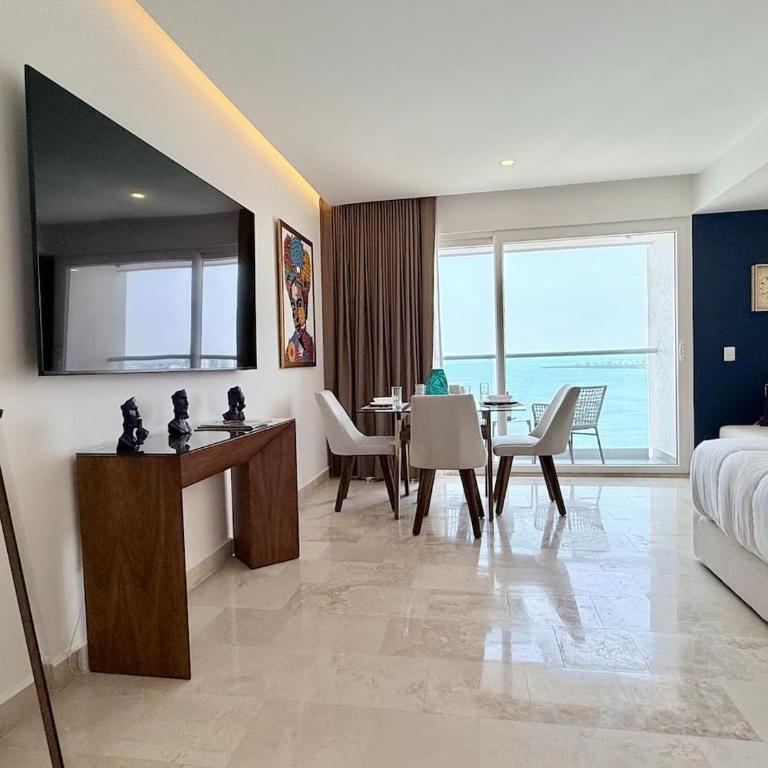 Sky-High Oceanfront Retreat for Two – Romantic 27th Floor Stay by Moikkarentals - Apartment mit 1 Schlafzimmer - 11