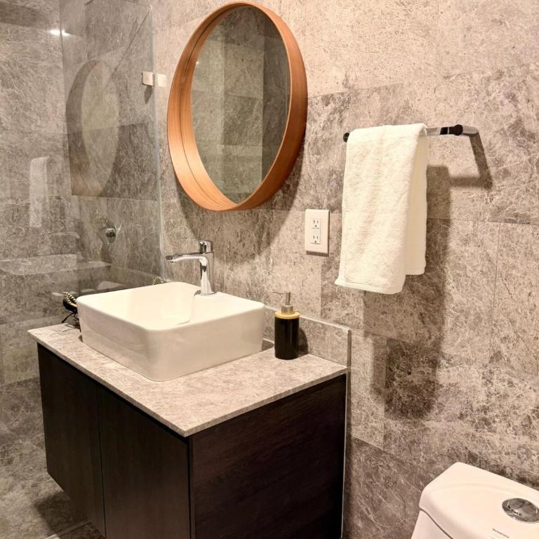  - Room #1714723101 - 9