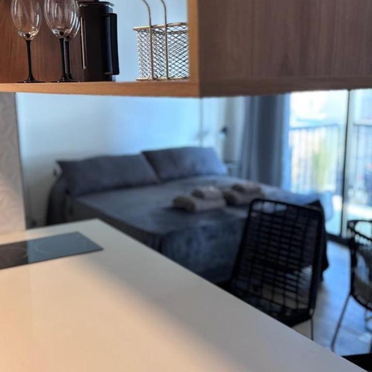  - Room #1714731701 - 18