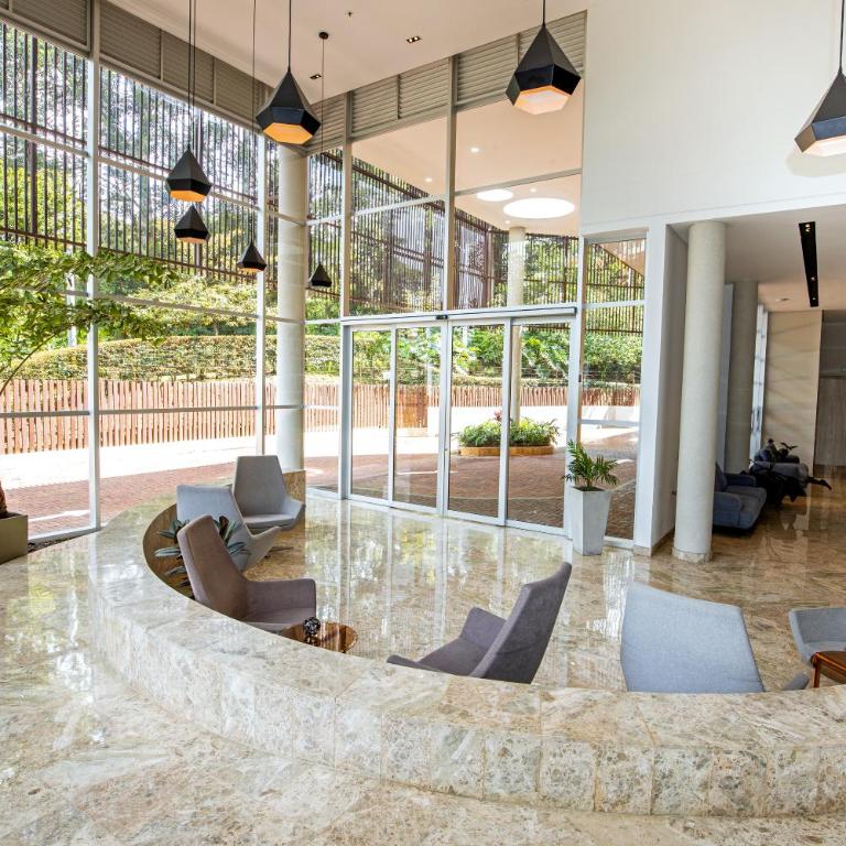 Skyline 11th Floor Mountain View, Private Jacuzzi, AC King Bed - One-Bedroom Apartment - 40