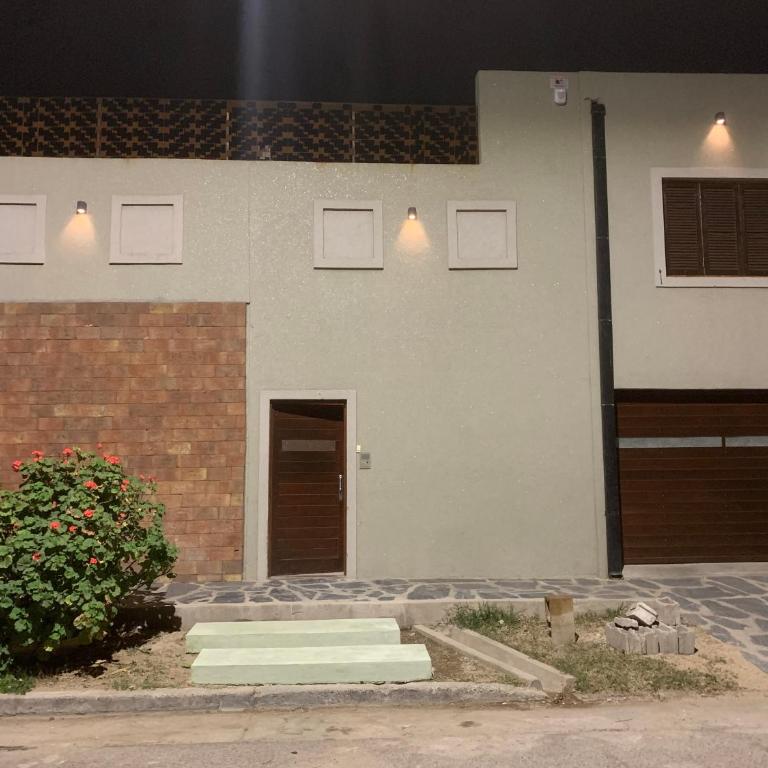  - Room #1714734101 - 6