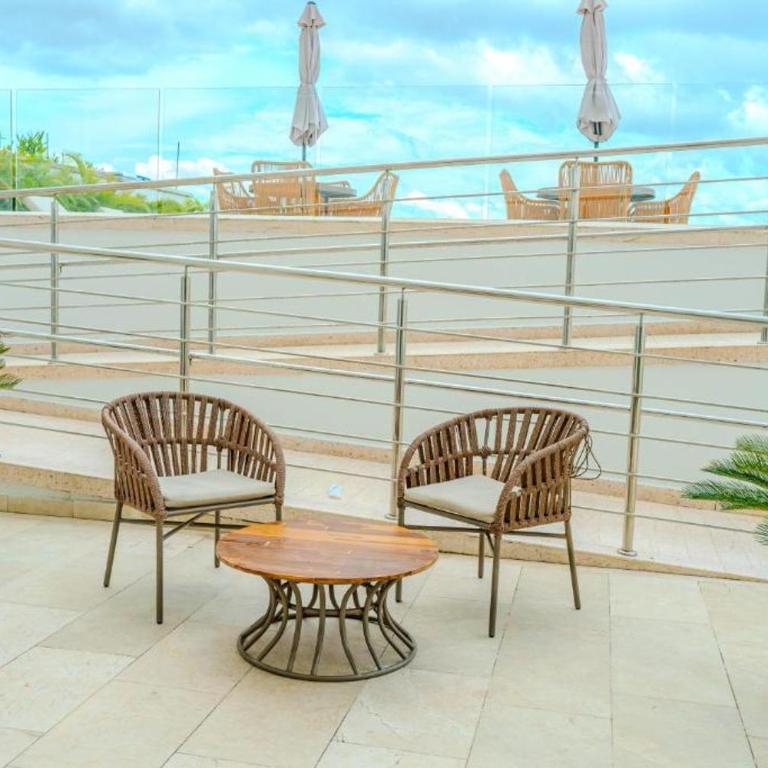 Aparta Suite en Cartagena vista al mar balcon privado Piscina - One-Bedroom Apartment with Sea View and Terrace - 40