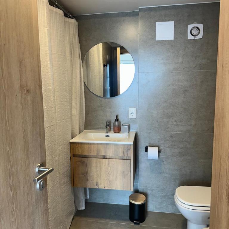  - Room #1714739801 - 14