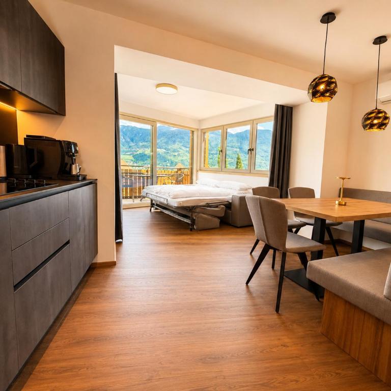 MENA Guesthouse - Studio mit Bergblick - 1