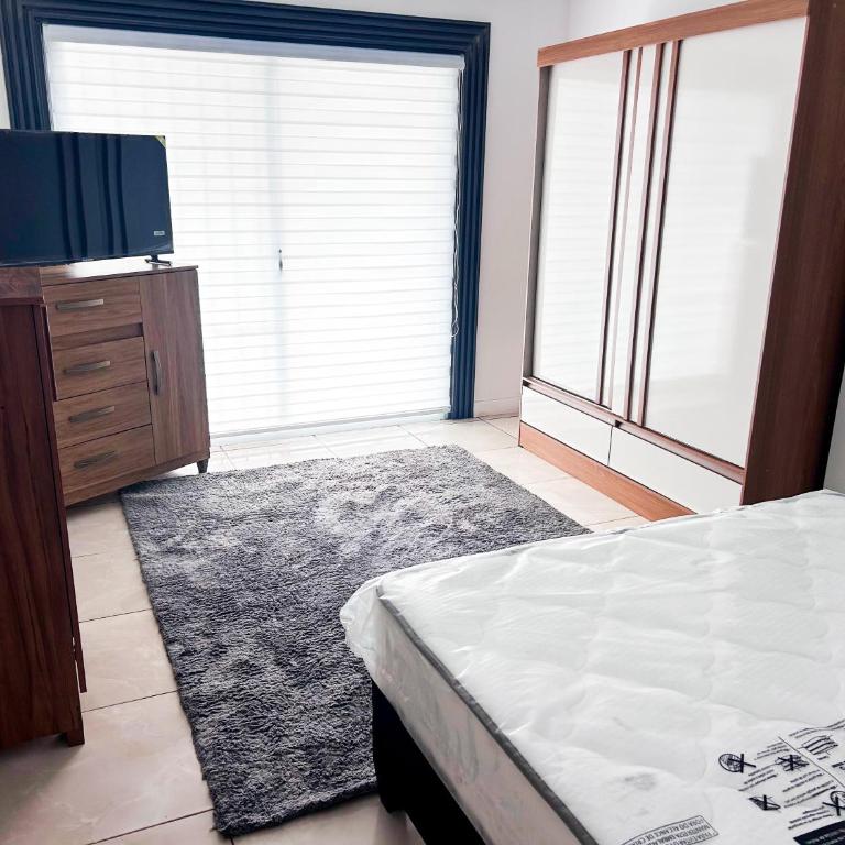  - Room #1714740501 - 3