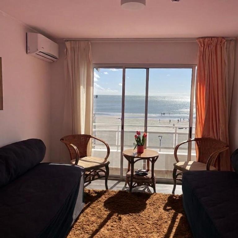  - Room #1714741401 - 1