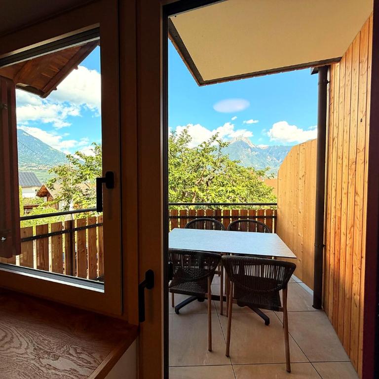 MENA Guesthouse - Apartment mit 2 Schlafzimmern und Bergblick - 7