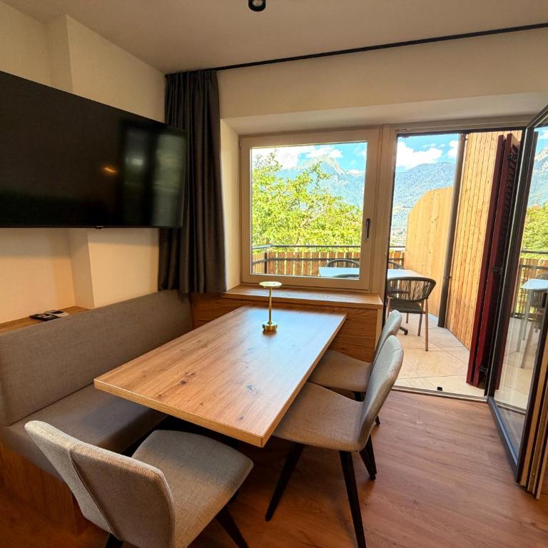 MENA Guesthouse - Apartment mit 2 Schlafzimmern und Bergblick - 6