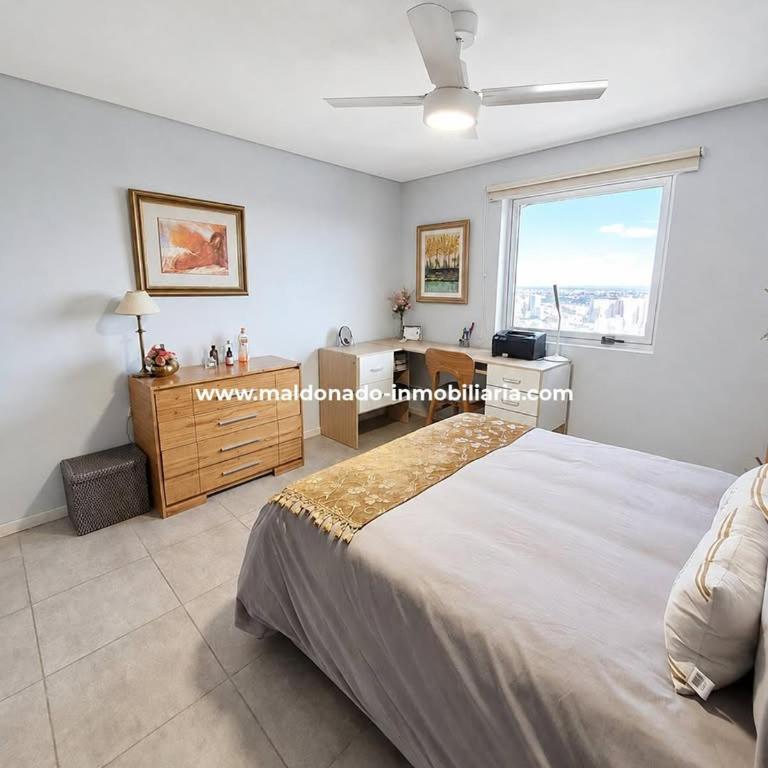 2 Dormitorios con balcon en Torres Cardinales - Room #1714743701 - 5
