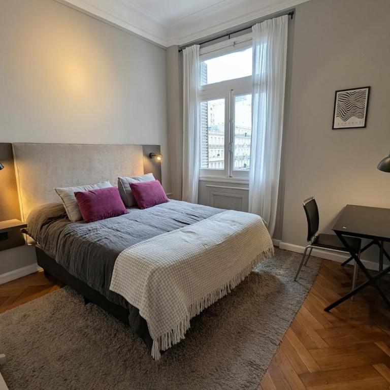  - Room #1714746101 - 21