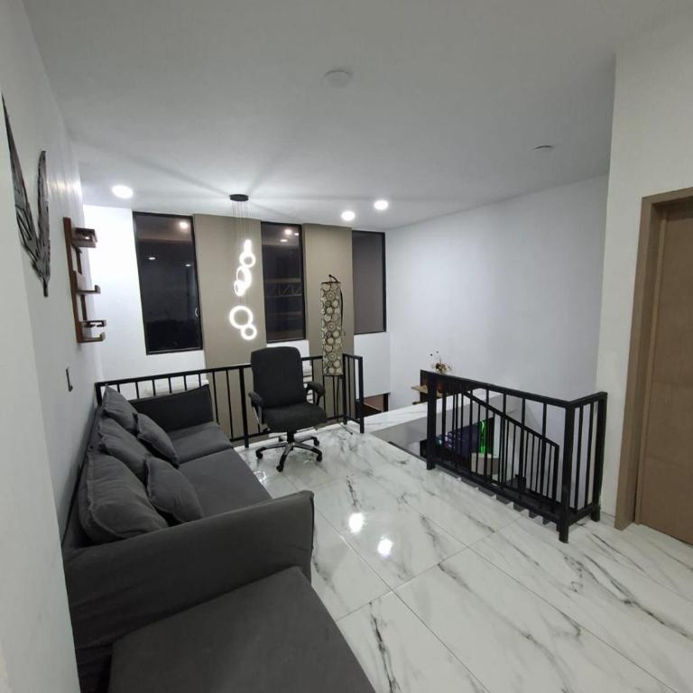  - Room #1714745901 - 19