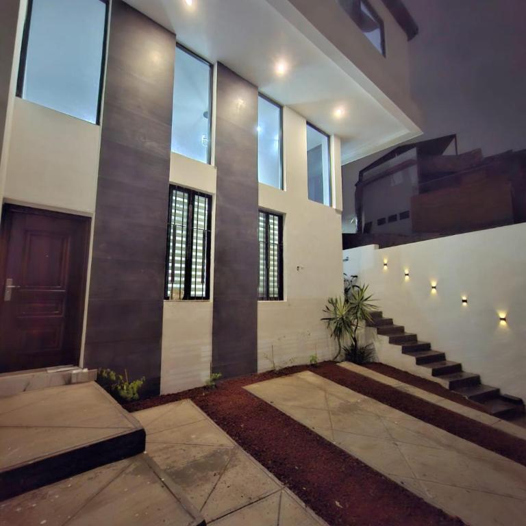  - Room #1714745901 - 30