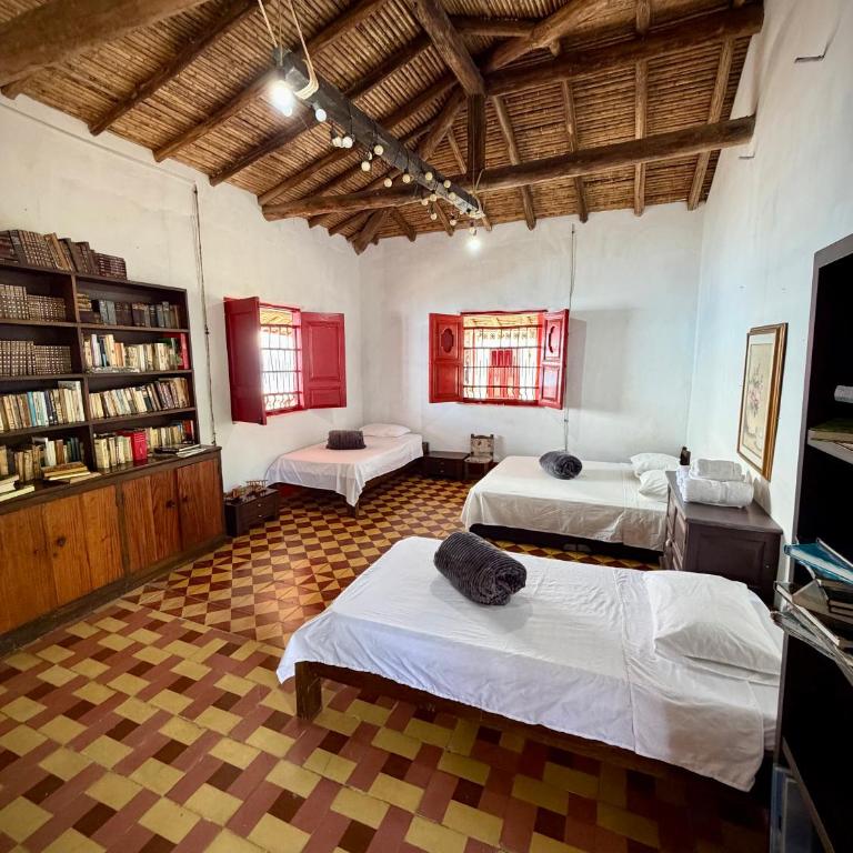 Hacienda Santa Isabel - Habitación Familiar con vistas a la montaña - 7