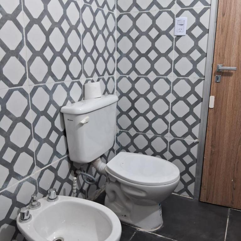  - Room #1714751201 - 6