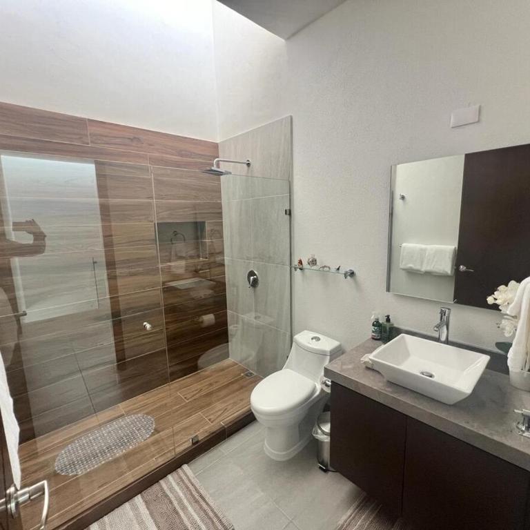 - Room #1714752301 - 36