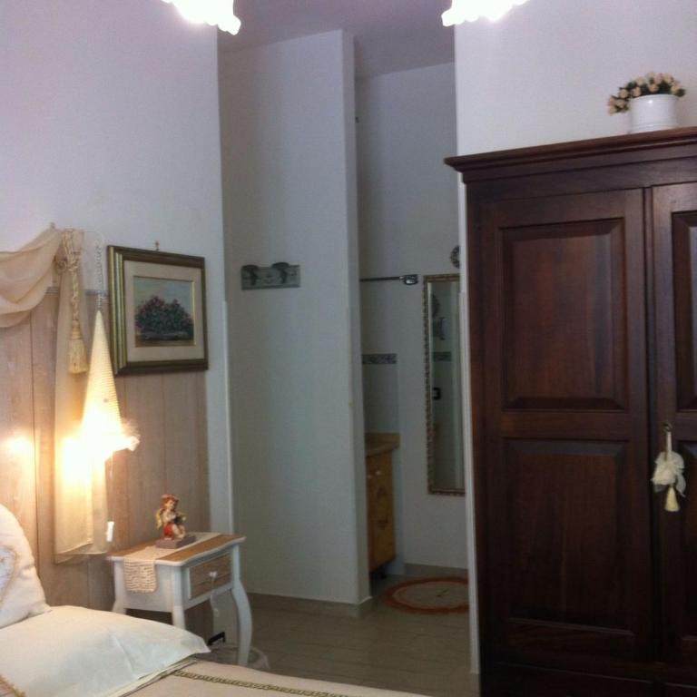 B&B Lido - Camera Matrimoniale/Doppia con Letti Singoli con Bagno Privato - 5