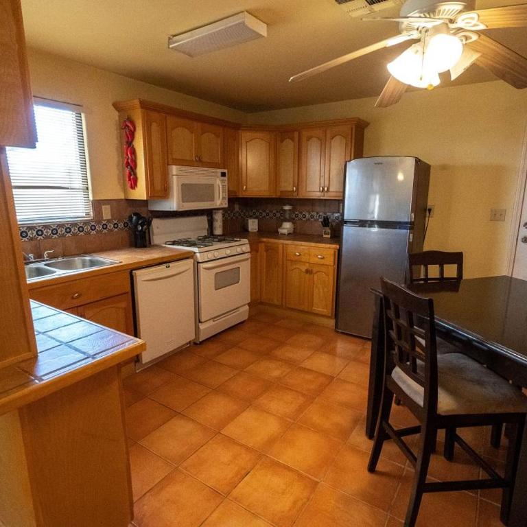  - Room #1714751401 - 24