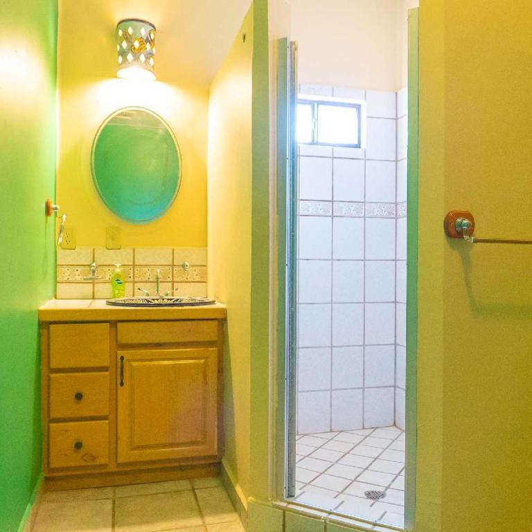  - Room #1714751401 - 35