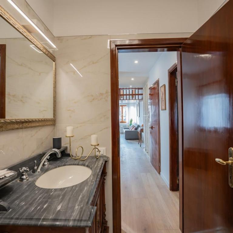 - Room #1714770201 - 24